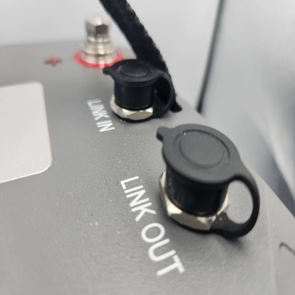 Invicta Xero 12V CAN Ports Link in and Link Out